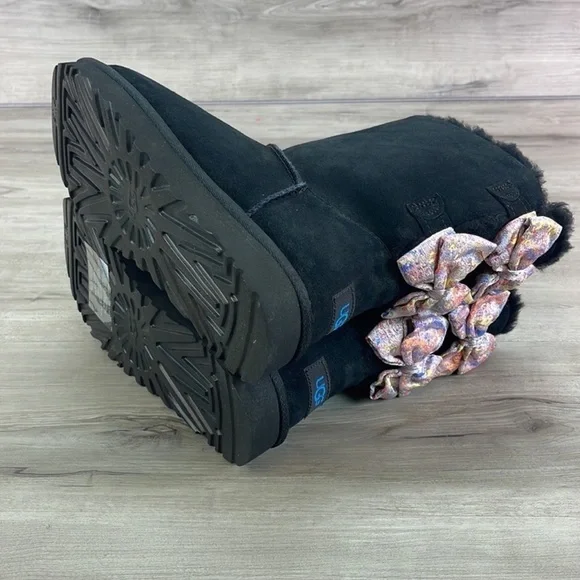 🍁UGG🍁 W BAILEY BOW ABSTRACT SPLATTER BOOTS - Picture 9 of 13